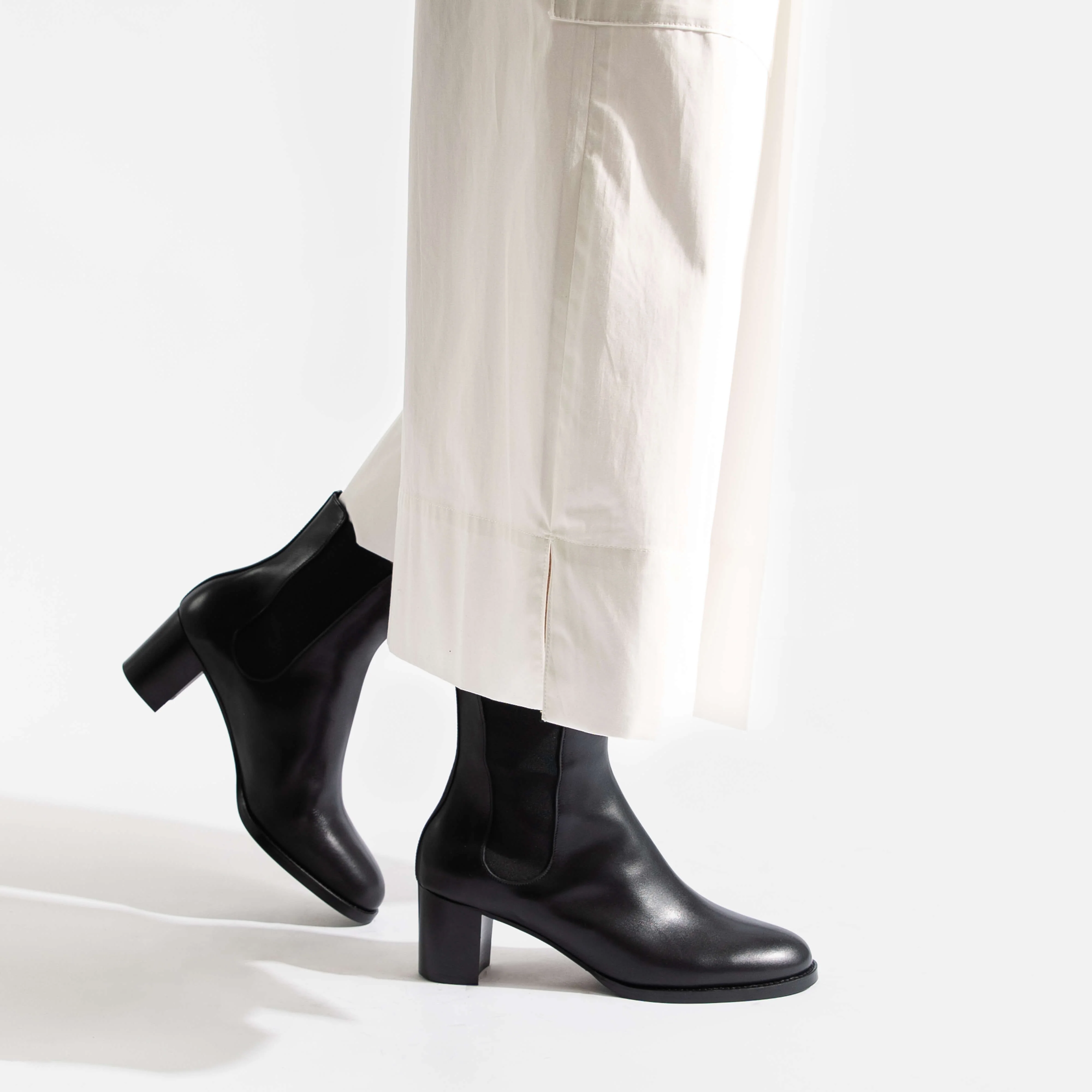Bottine Cambre à talon 5,5 cm [femme cuir veau lisse noir] - Image 5