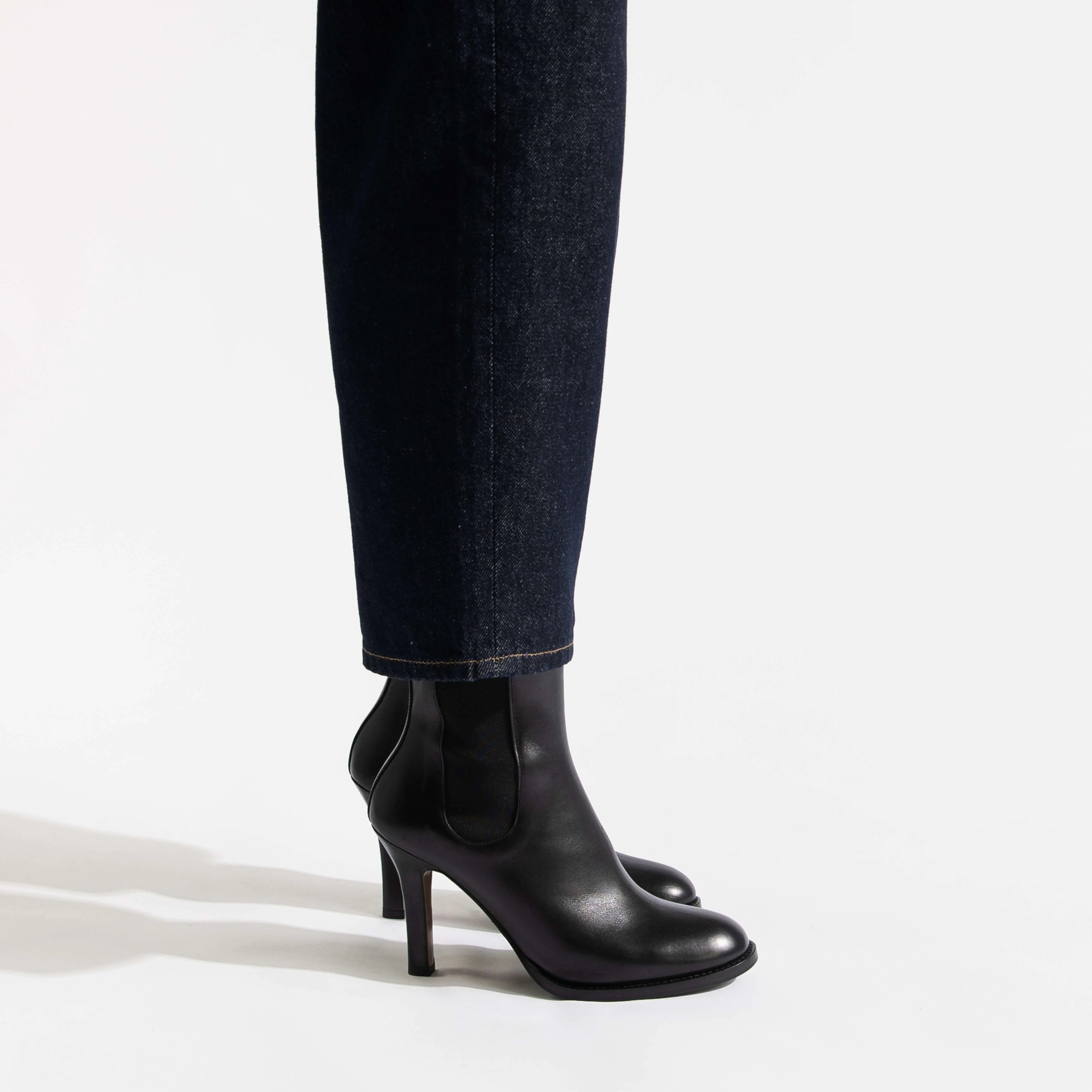 Bottine Cambre élastique à talon 9,5cm [femme cuir lisse noir] - Image 5